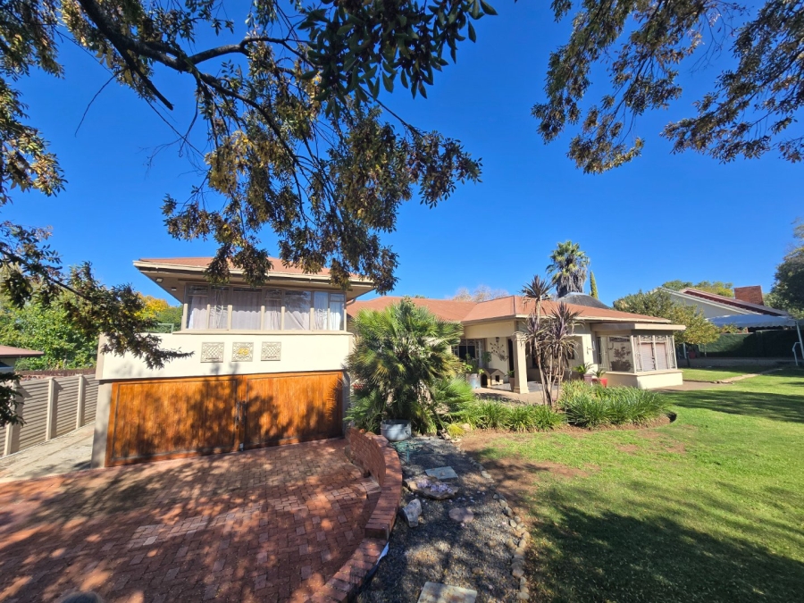 5 Bedroom Property for Sale in Dan Pienaar Free State